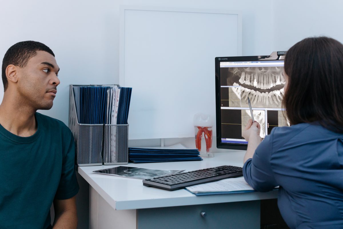 Traiter une parodontite chez le dentiste